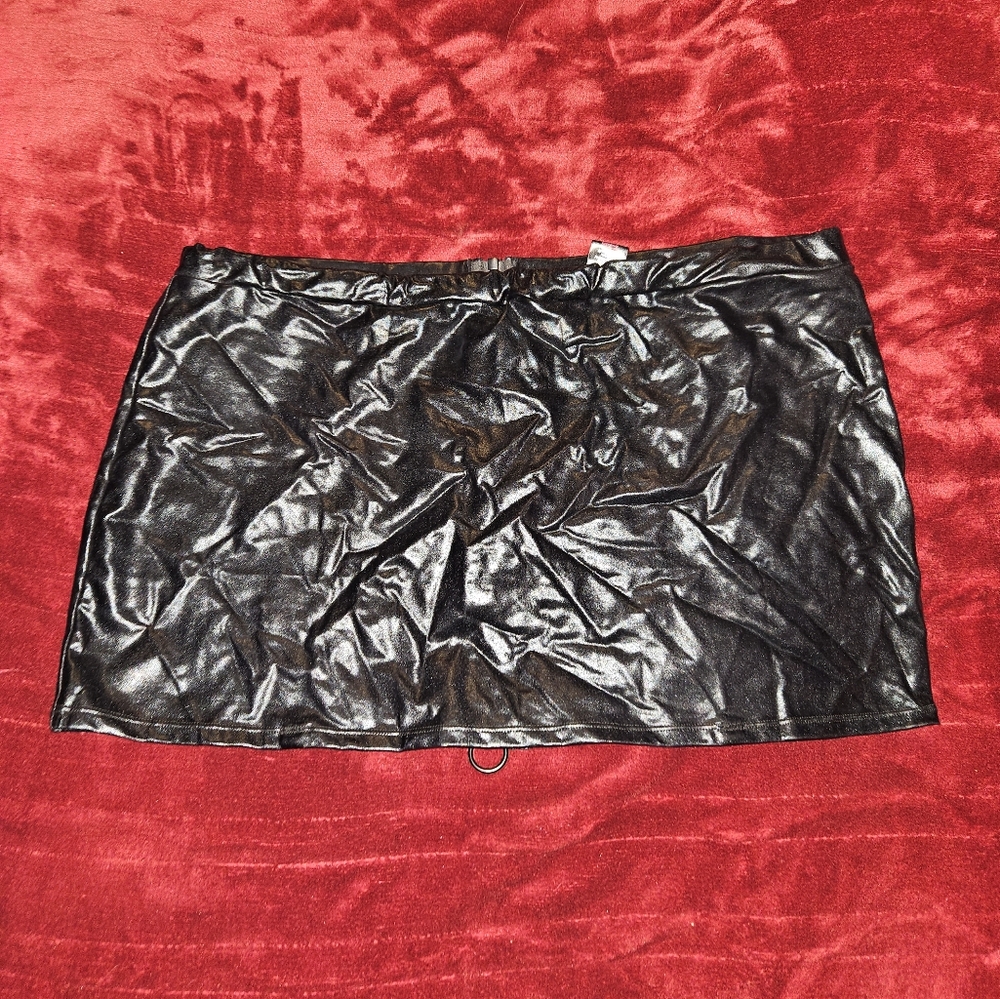 Lovehoney wetlook faux leather skirt with zip - size 3-4XL